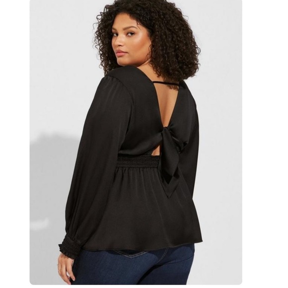 TORRID NWT Satin Surplice Tie Cut Out Back Long Sleeve Blouse - Picture 2 of 5